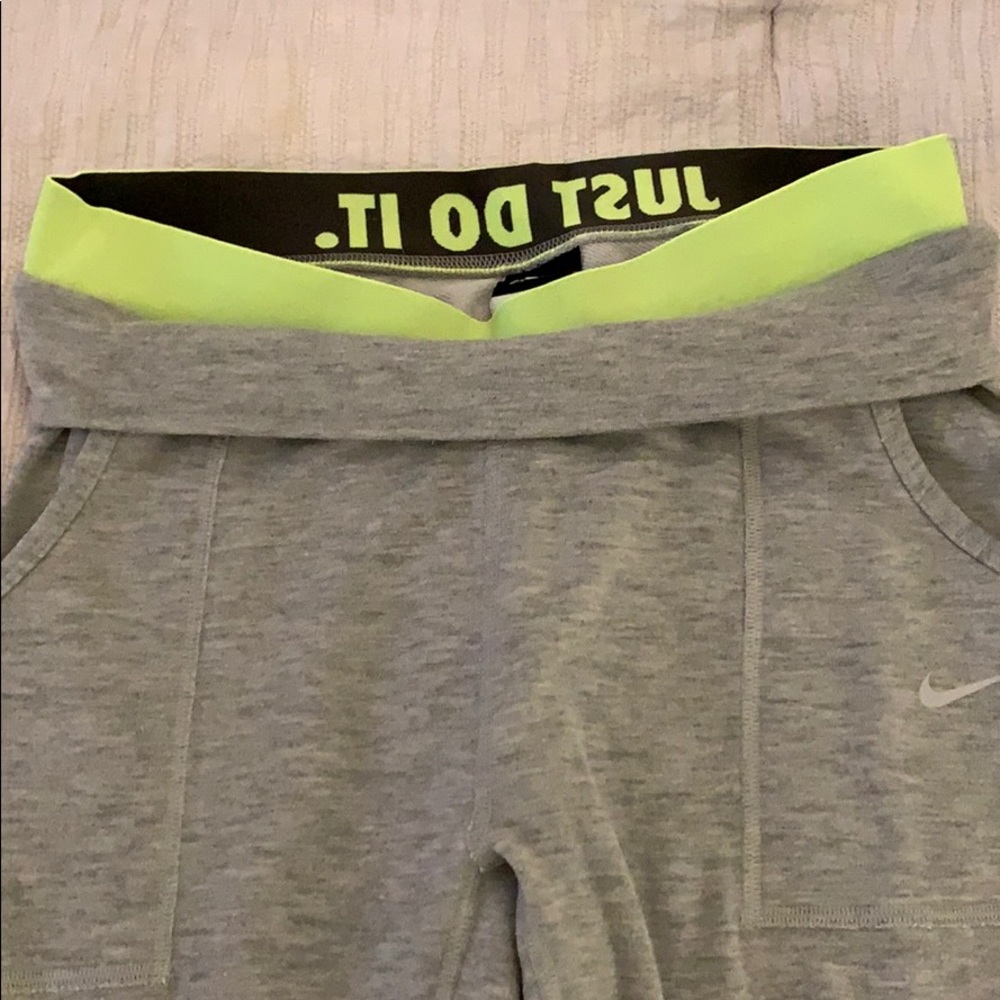 Nike skinny sweatpants
